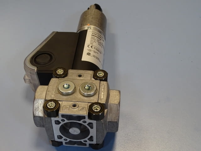 Газов вентил Krom Schroder VAS 120R/LW solenoid valve for gas 230V G3/4 - снимка 8