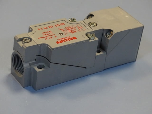 Индуктивен датчик Balluff BES 517-134-P4-Z-A proximity switch sensor - снимка 4