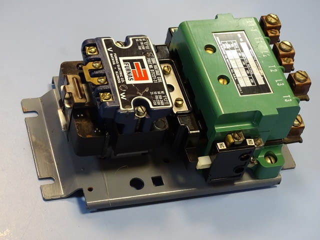 Контактор въздушен FURNAS 42FB35AAD8GC contactor 3-pole 110-120V - снимка 9