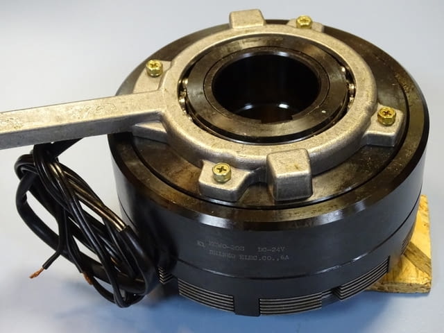 Електромагнитна спирачка SHINCO Electric MCWO-20S clutch brake 24V 200Nm - снимка 4