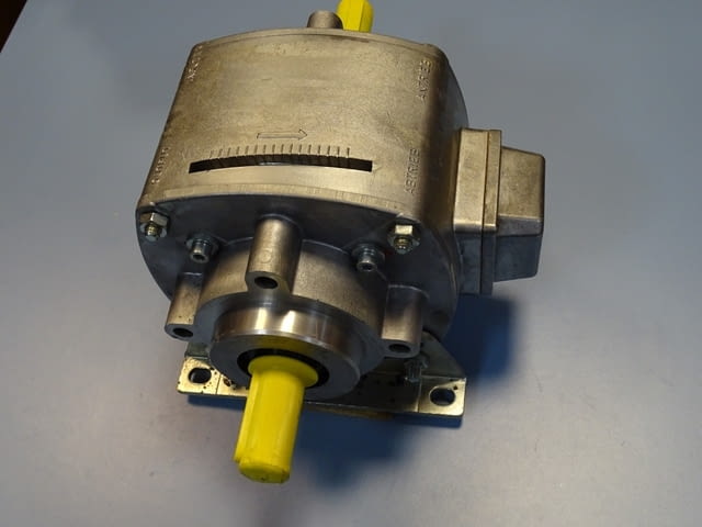 Съединител-спирачка електромагнитна INTORQ 14.800.16.11.1 simplabloc clutch brake 24V 120Nm - снимка 2