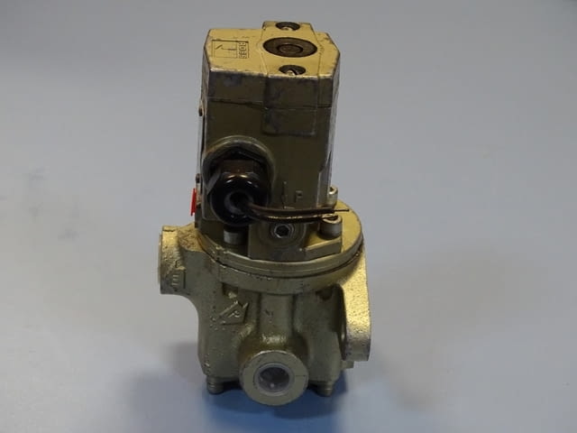 Пневматичен разпределител за преси ROSS J2776A3001 directional control valve 100V - снимка 8