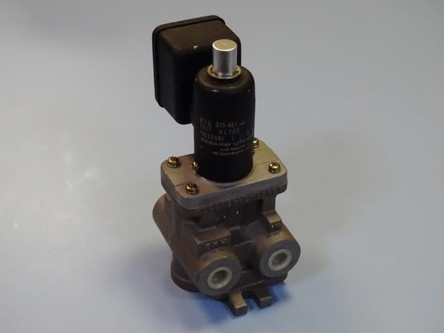 Пневматичен разпределител KOGANEI Humphrei 375-4E1-T Air Valve 100V 1-9Bar - снимка 1