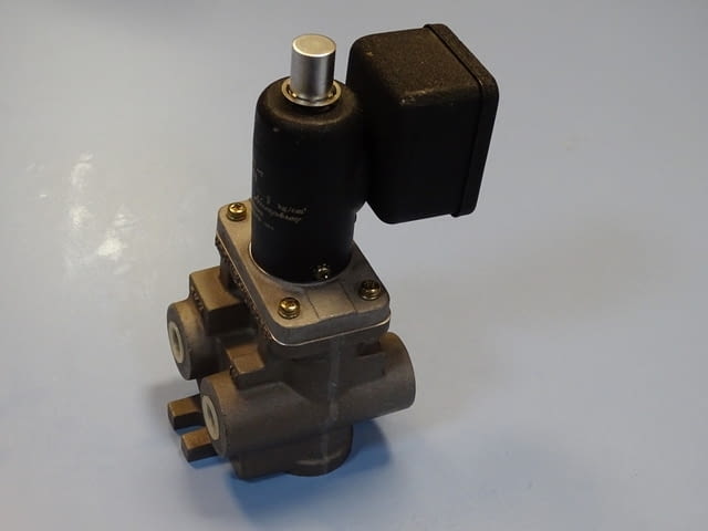 Пневматичен разпределител KOGANEI Humphrei 375-4E1-T Air Valve 100V 1-9Bar - снимка 2