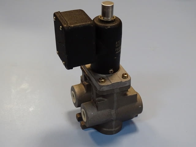 Пневматичен разпределител KOGANEI Humphrei 375-4E1-T Air Valve 100V 1-9Bar - снимка 7