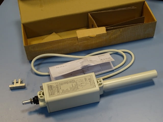 Актуатор BSC Brant Wart JMBB 500-300-LA spindle drive 230V 50Hz - снимка 1