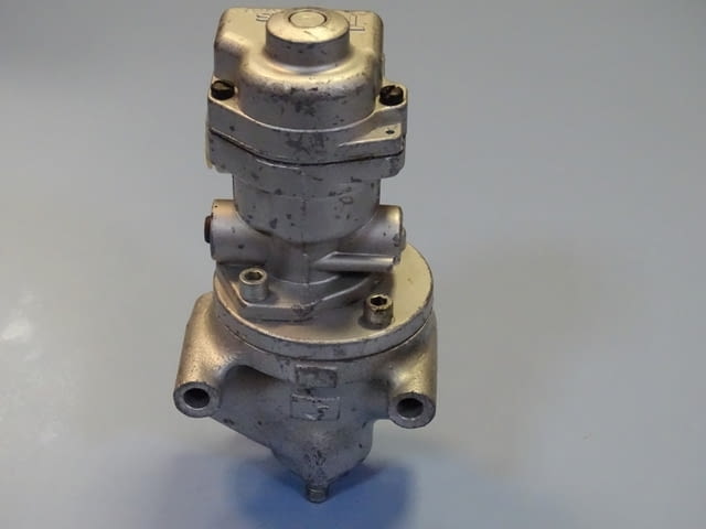 Пневматичен разпределител за преси ROSS J2673A3969 directional control valve 100V - снимка 3
