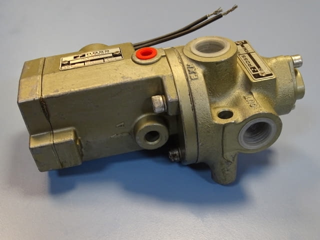 Пневматичен разпределител за преси ROSS J2773A4011 directional control valve 100V - снимка 4