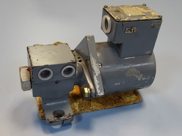 Пневматичен разпределител FEPA VE9502 directional valve 150VDC - снимка 2
