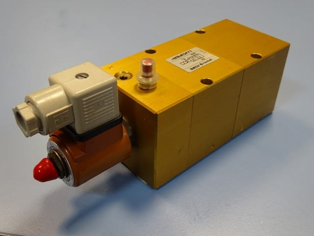 Пневматичен разпределител Lucifer 341L21A15 pneumatic solenoid valve 24VDC - снимка 9