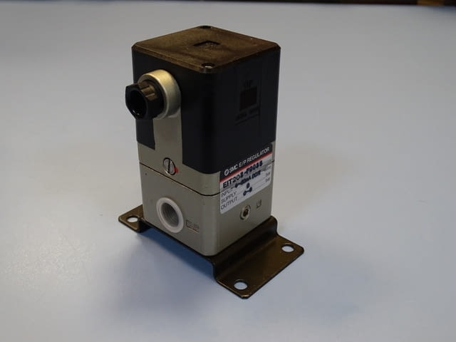 Пневматичен регулатор SMC E/P Regulator EIT202-F003B 0-8Bar, град Пловдив - снимка 1