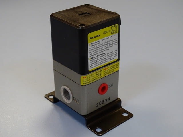 Пневматичен регулатор SMC E/P Regulator EIT202-F003B 0-8Bar, град Пловдив - снимка 3