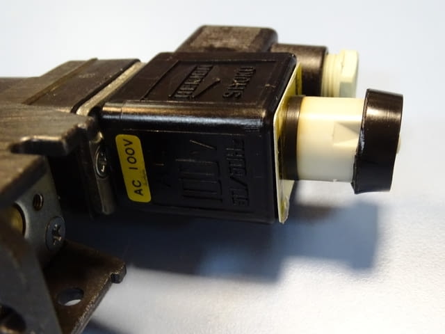 Пневматичен разпределител SHOKU-HERION 5BC-03F solenoid valve 100VAC - снимка 6