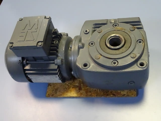 Мотор-редуктор SEW-EURODRIVE SA40DT71K-4 220/380V, град Пловдив | Промишлено Оборудване - снимка 7