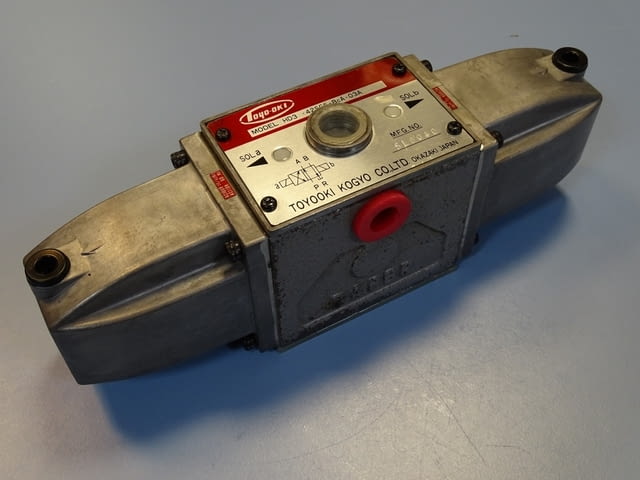 Хидравличен разпределител TOYO-OKI HD3-42SGS-BcA-03A solenoid operated directional valve 100/110V - снимка 1