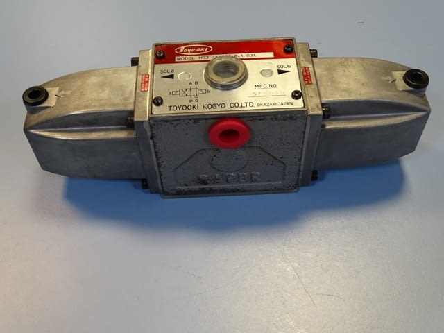 Хидравличен разпределител TOYO-OKI HD3-42SGS-BcA-03A solenoid operated directional valve 100/110V - снимка 2