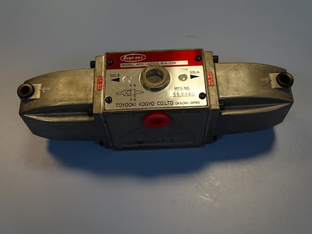Хидравличен разпределител TOYO-OKI HD3-42SGS-BcA-03A solenoid operated directional valve 100/110V - снимка 8