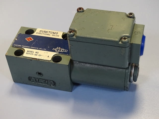 Хидравличен разпределител SUMITOMO SD4GS-AB-01-100AZ-12 directional valve 100V - снимка 2