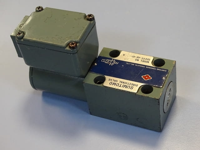 Хидравличен разпределител SUMITOMO SD4GS-AB-01-100AZ-12 directional valve 100V - снимка 5