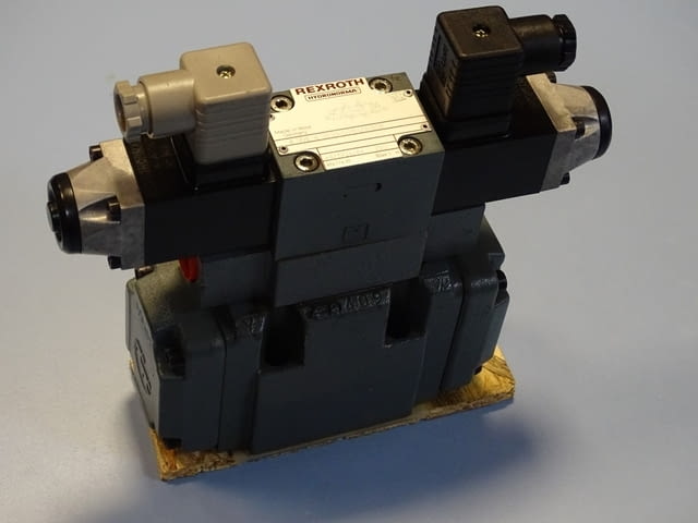 Хидравличен разпределител Rexroth 4 WE 6 J51/AG24NZ4/B08 Rexroth 4 WEH 10 J20/6A G24NEZA/B08 - снимка 3