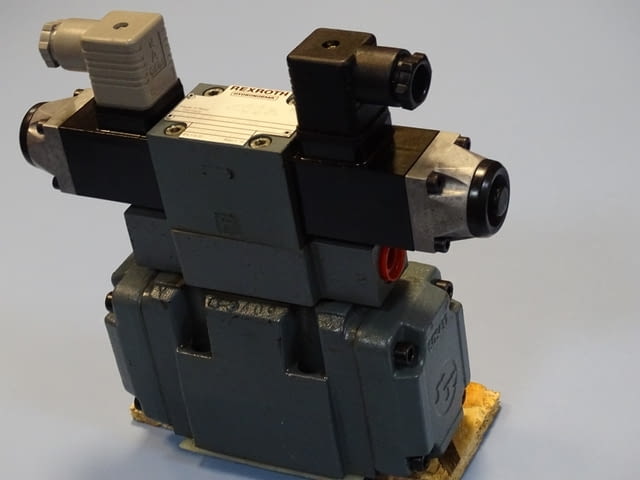 Хидравличен разпределител Rexroth 4 WE 6 J51/AG24NZ4/B08 Rexroth 4 WEH 10 J20/6A G24NEZA/B08 - снимка 7