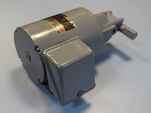 Мотор-помпа NIPPON GEROTOR Motor-Trochoid Pump TOP-IME 100.1. 200VAC - снимка 4
