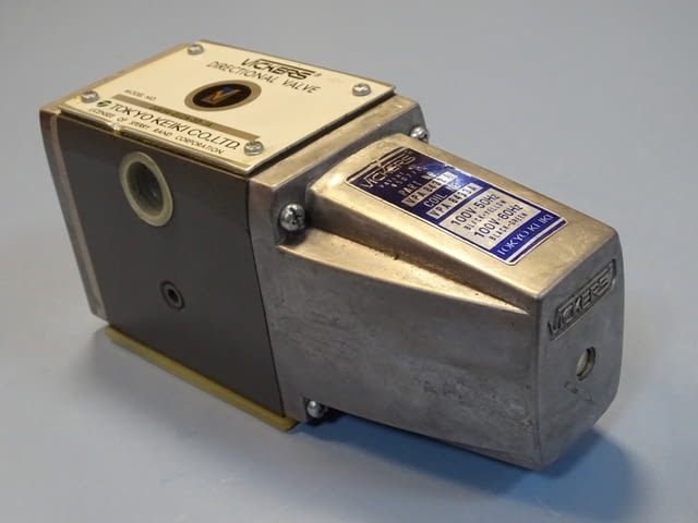 Хидравличен разпределител Vickers DG4S4-12A-50-JA directional valve 100V - снимка 4