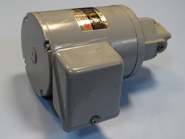 Трохоидна помпа NIPPON GEROTOR Motor-Trochoid Pump TOP-IME 100-1-11МА 200VAC - снимка 4
