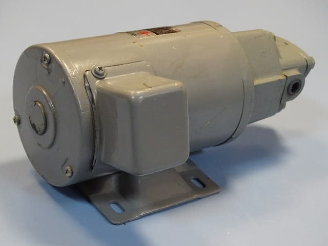 Трохоидна мотор-помпа NIPPON GEROTOR Motor-Trochoid Pump TOP-IME 75-1-12МА - снимка 4