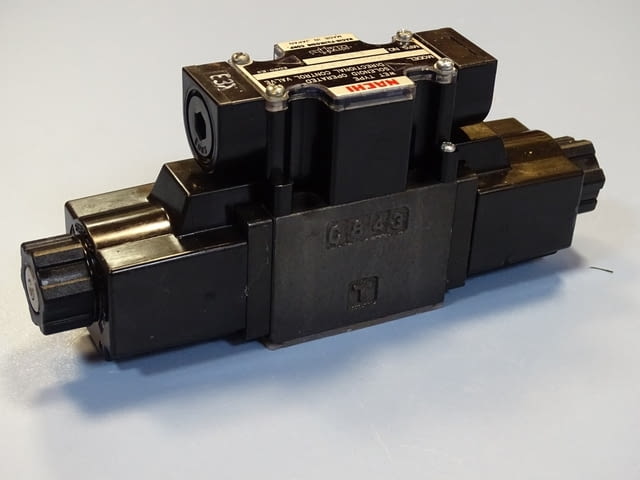 Хидравличен разпределител NACHI SS-C01-E3X-R-C1-20 solenoid operated directional valve - снимка 3