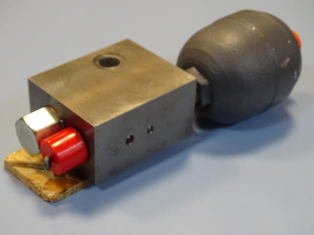 Хидроакумулатор HYDAC 0.370 L с хидравличен блок, град Пловдив | Промишлено Оборудване - снимка 6