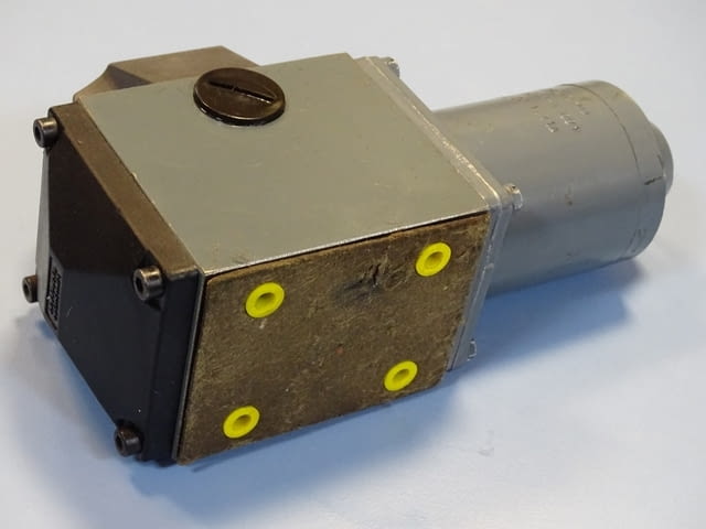 Хидравличен разпределител Rexroth 4 WE 10 D10/LG24ND directional control valve 24VDC - снимка 7