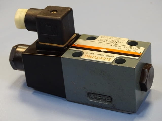 Хидравличен разпределител SUMITOMO SD4GS-AcB-02B-100-11 directional valve 100V - снимка 5