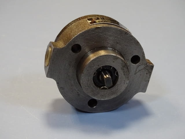 Трохоидна помпа NIPPON GEROTOR IRA-SFAH Reversing Trochoid Oil Pump - снимка 1