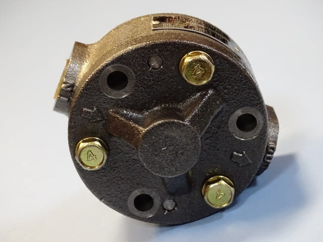 Трохоидна помпа NIPPON GEROTOR IRA-SFAH Reversing Trochoid Oil Pump - снимка 3