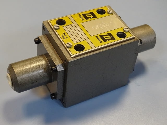 Хидравличен разпределител WADOWICE 4WH10 M1.2 directional valve 24VDC - снимка 2