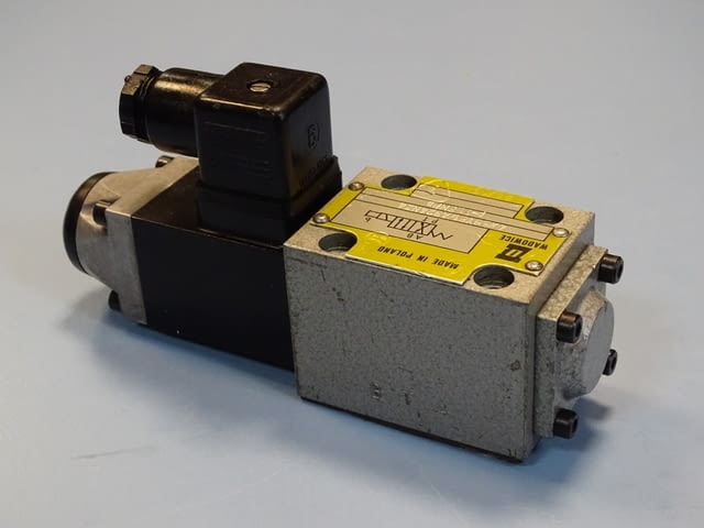 Хидравличен разпределител WADOWICE 4WE6Y51/AG24NZ4 directional valve 24VDC - снимка 4