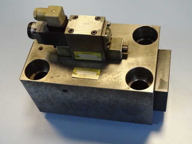 Хидравличен разпределител WADOWICE 4WE6051/024NZ4 2USSF-40/3 directional valve 24VDC - снимка 3