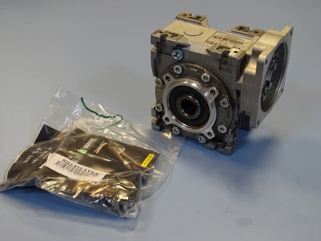 Редуктор червячен VARVEL FRT-G40 worm gear reducer 1:20, град Пловдив | Промишлено Оборудване - снимка 1