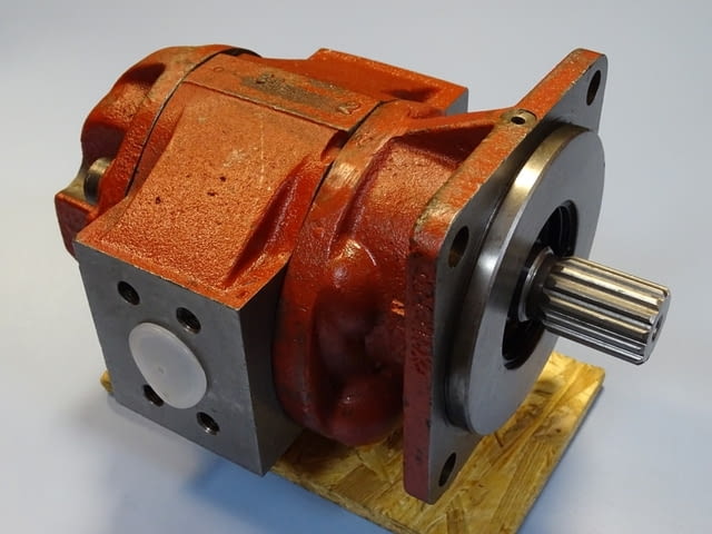 Хидравлична помпа Warynski P2C2120C5B26A Hydraulic pump, град Пловдив | Промишлено Оборудване - снимка 1