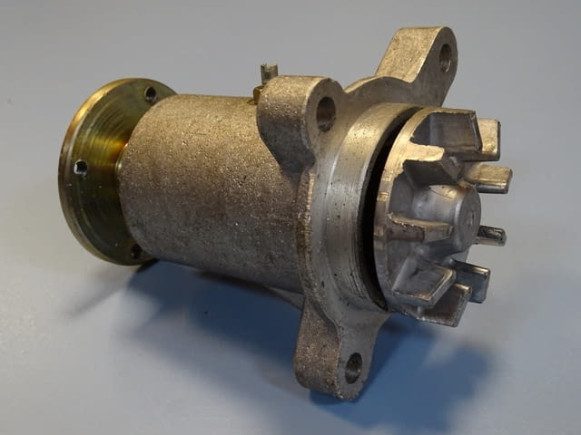 Водна помпа за лек автомобил "Москвич" 412, 2140, 21412 (Струма) - снимка 2