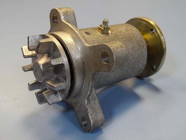 Водна помпа за лек автомобил "Москвич" 412, 2140, 21412 (Струма) - снимка 3