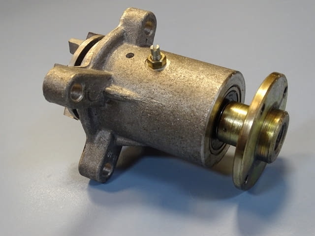 Водна помпа за лек автомобил "Москвич" 412, 2140, 21412 (Струма) - снимка 4