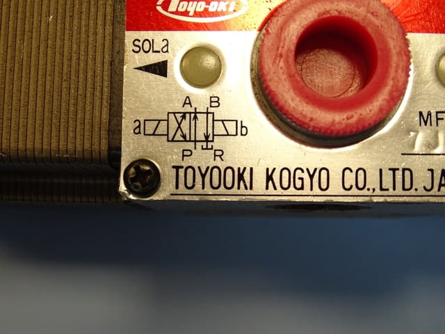 Хидравличен разпределител TOYOOKI HD3-42SGS-BcA-025-RF solenoid directional control valve 100/110V - снимка 4