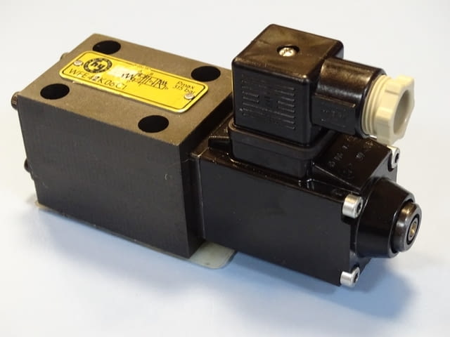 Хидравличен разпределител Hydraulik Ring WFE42K06C1 directional valve 24VDC - снимка 3