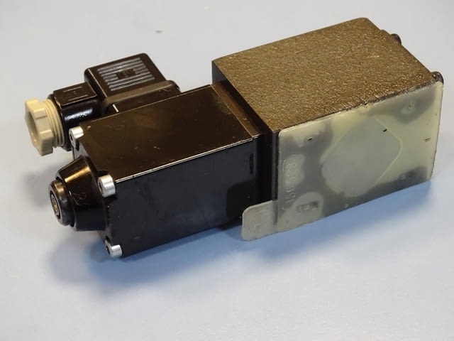 Хидравличен разпределител Hydraulik Ring WFE42K06C1 directional valve 24VDC - снимка 6