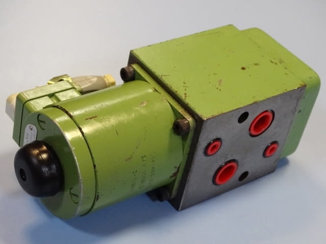 Хидравличен разпределител Hydraulik Ring SFE2-15 directional valve 24VDC - снимка 6