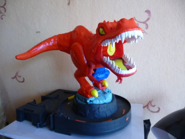 Динозавър писта Хот Уилс Hot Wheels яде колички колекции метални - снимка 2