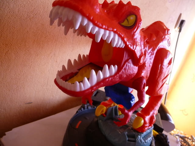 Динозавър писта Хот Уилс Hot Wheels яде колички колекции метални - снимка 5