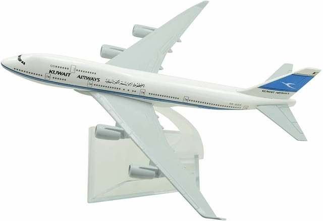 Бойнг 747 самолет модел макет Kuwait Airways метален лайнер, city of Radomir - снимка 5